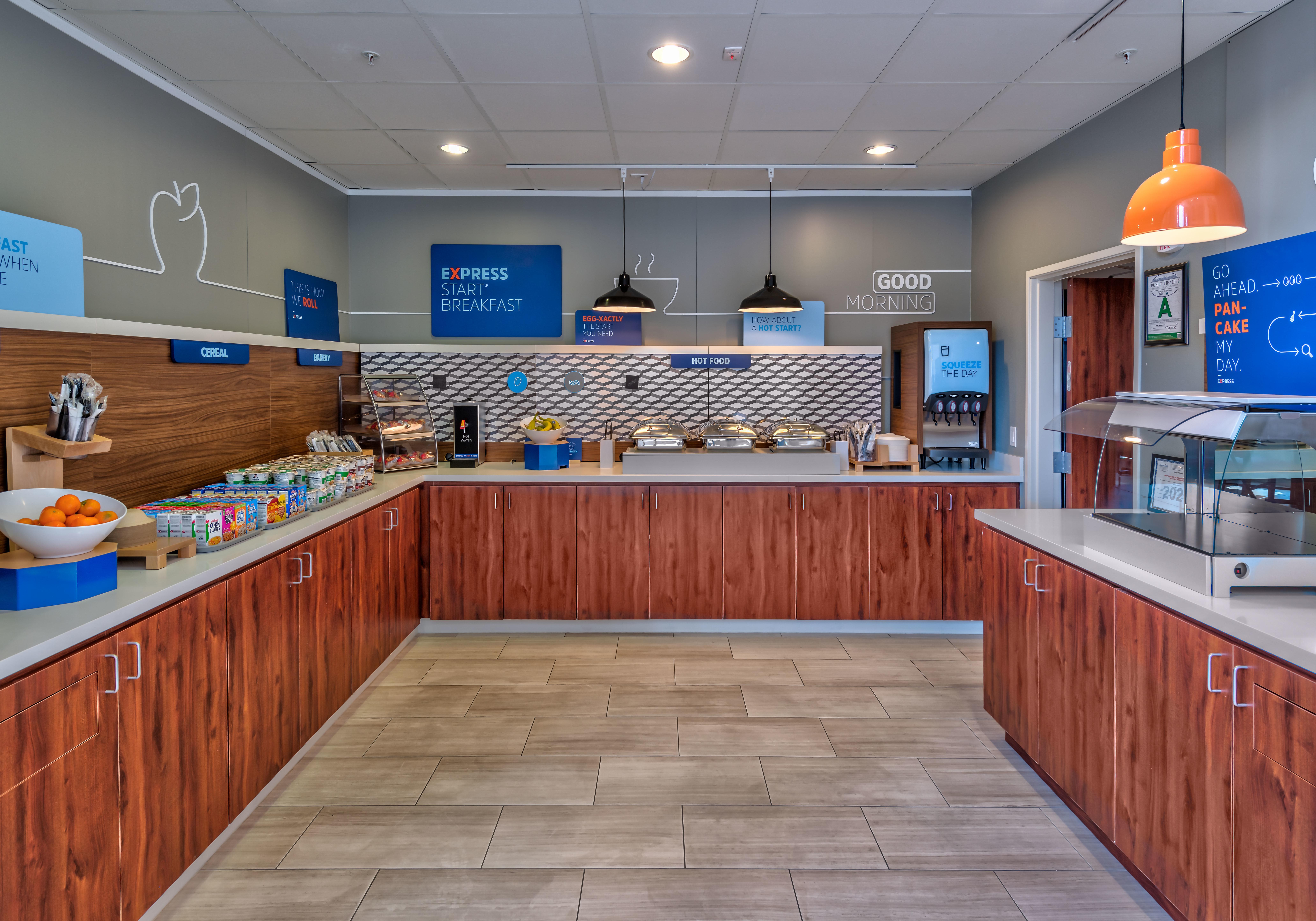 Holiday Inn Express Hotel & Suites Minden By Ihg Exterior photo