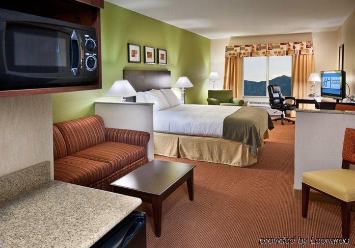 Holiday Inn Express Hotel & Suites Minden By Ihg Exterior photo